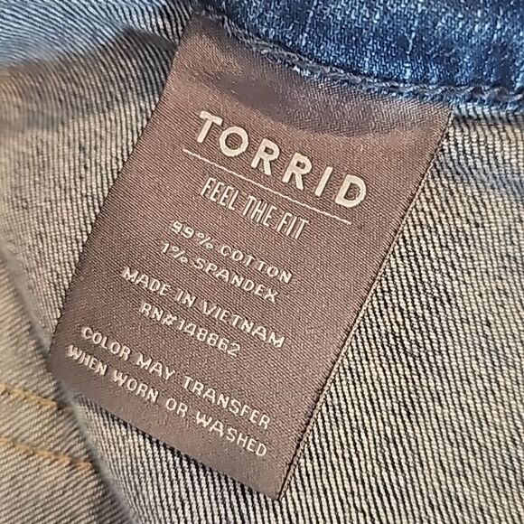 TORRID -020 Crop Boyfriend Jeans Vintage Stretch Denim Cropped Medium Wash sz 18 - Picture 6 of 12